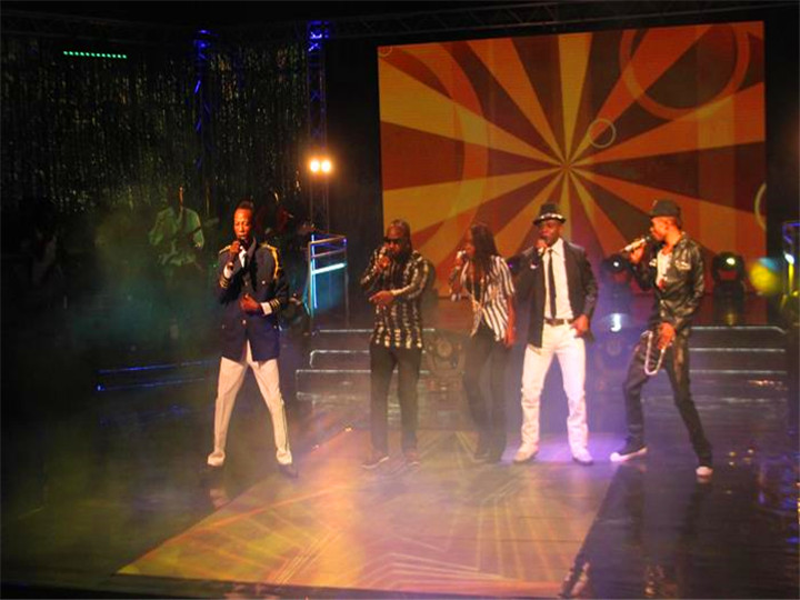 Dhanzi Floor LED Sikirini YepaTV Show (Makwikwi ekuimba) MuRepublic of Congo
