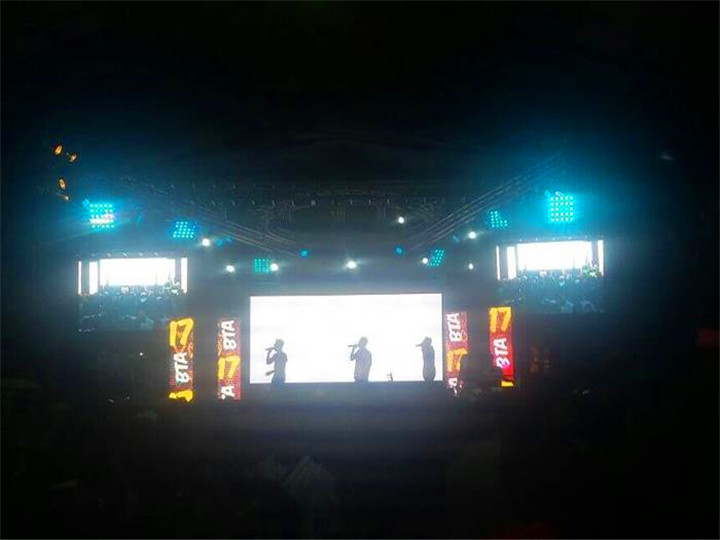 Giant Outdoor P5 Rental LED Vhidhiyo Board Kune Conert Zviitiko MuUganda